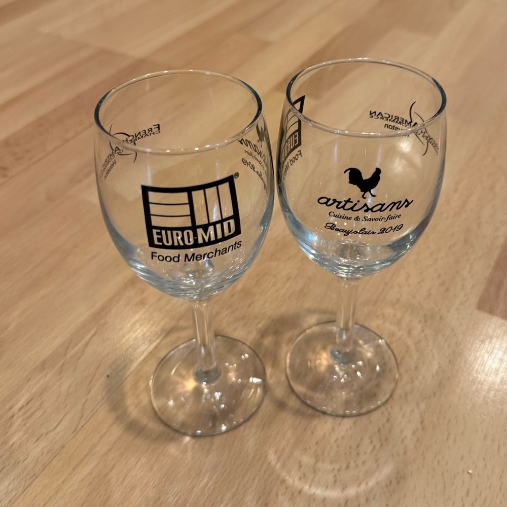 Logo Wine Glass Set